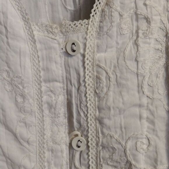 CJ Banks embroidered blouse - Picture 9 of 9